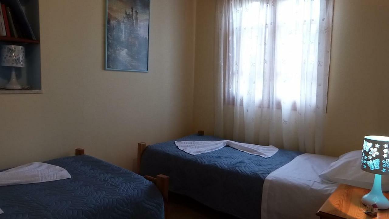 Villa Theathina Kalamaki  Esterno foto