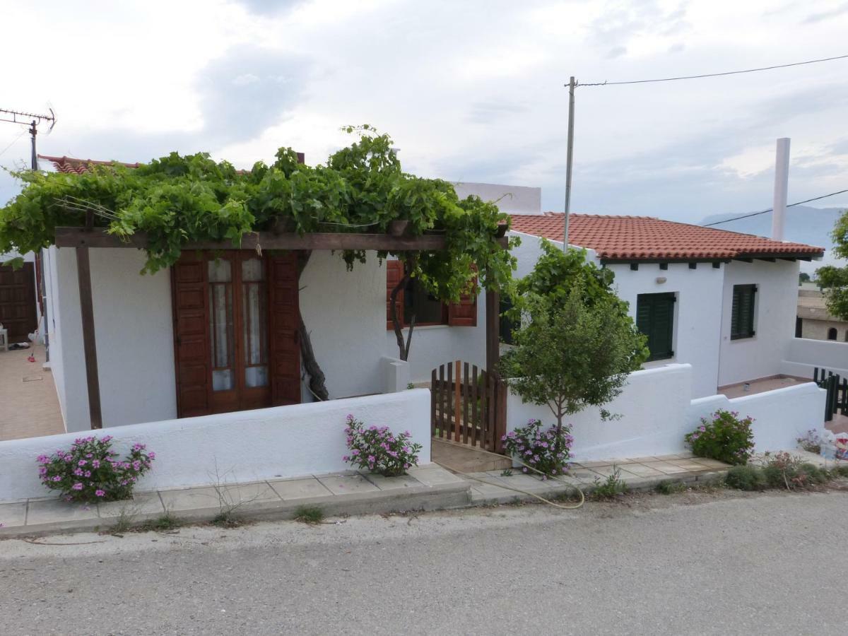 Villa Theathina Kalamaki  Esterno foto